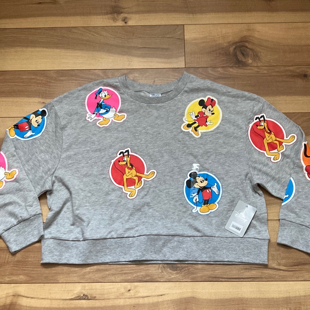 Disney Vault Collection multi character print sweatshirt. Size XL